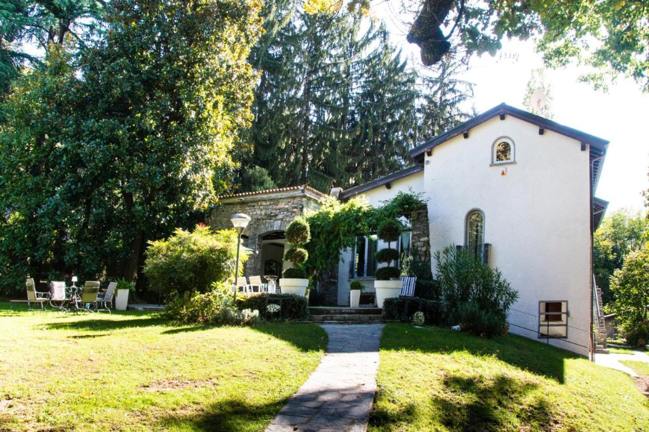 "La Selvetta" Bed And Breakfast Buguggiate Luaran gambar
