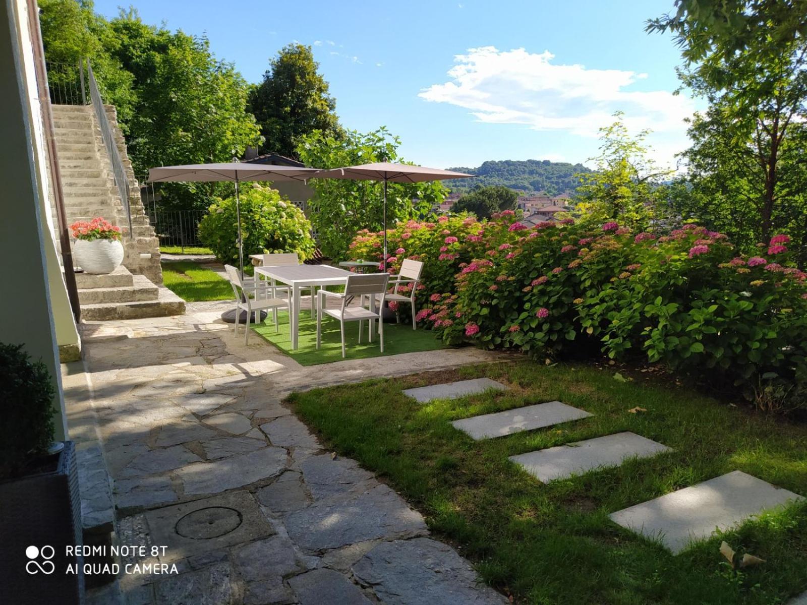 "La Selvetta" Bed And Breakfast Buguggiate Luaran gambar
